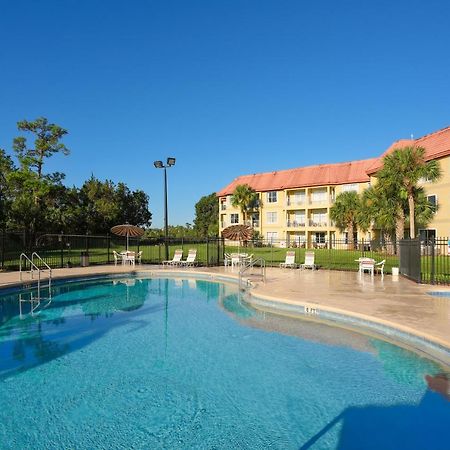 Parc Corniche Condominium Suites Williamsburg Bagian luar foto