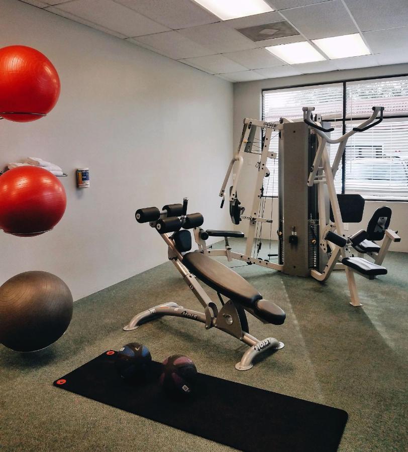 Parc Corniche Condominium Suites Williamsburg Bagian luar foto