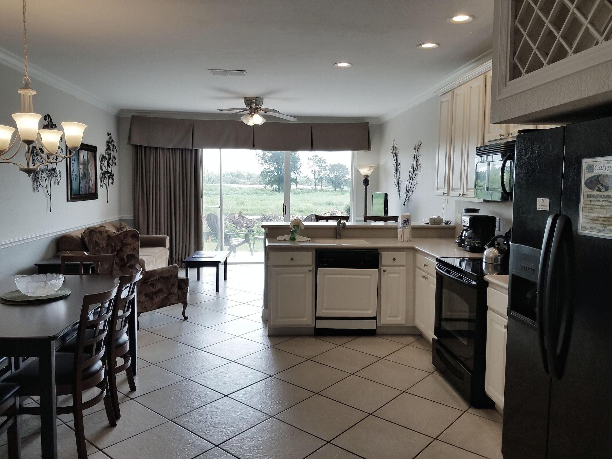 Parc Corniche Condominium Suites Williamsburg Bagian luar foto